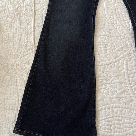 YMI WannaBettaButt Flare Jeans 9/29 NWT - Picture 14 of 14